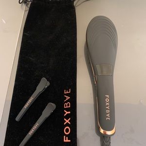 Foxybae Hair Straightening Brush